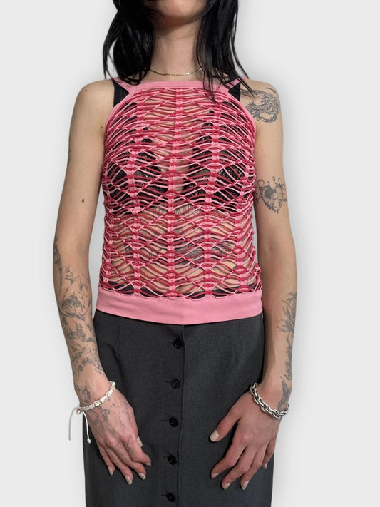 front view, bubble gum pink top, vintage Y2K second hand piece