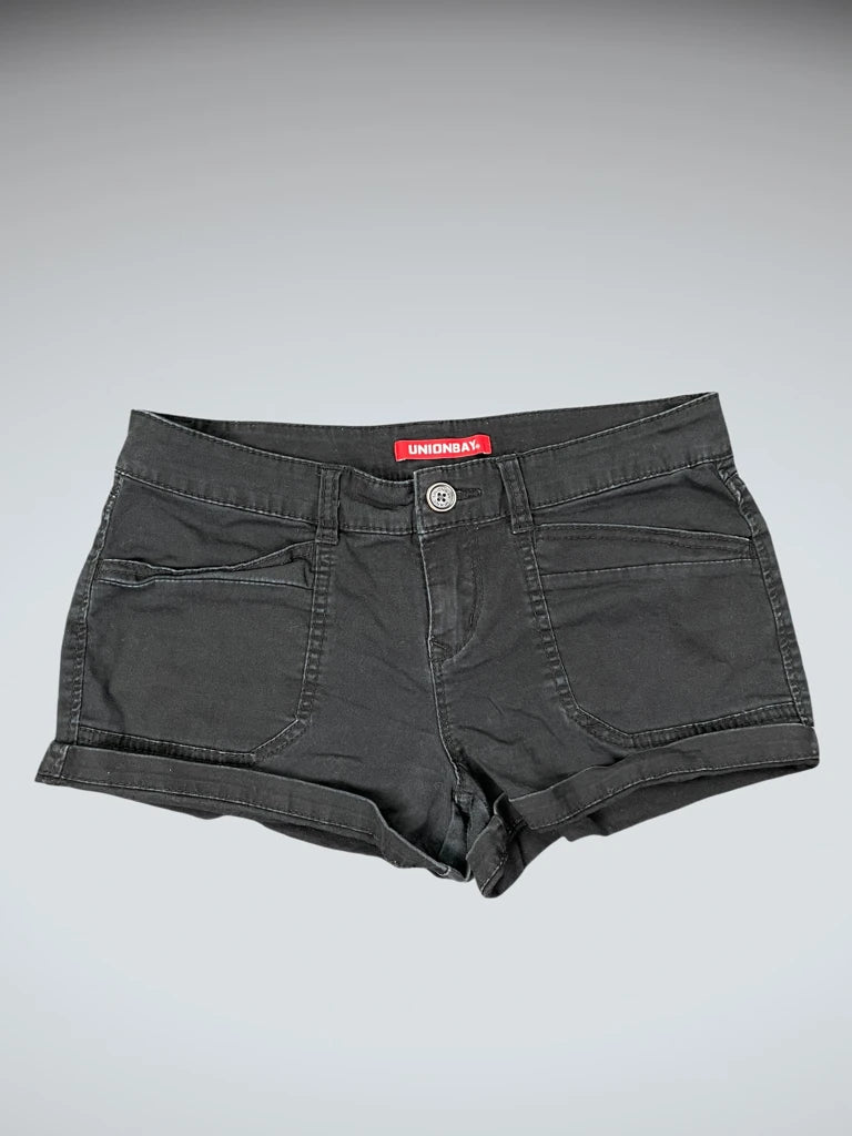detail view, UNIONBAY Union Bay Black Rolled Hem Pocket Hotpants, vintage Y2K second hand piece