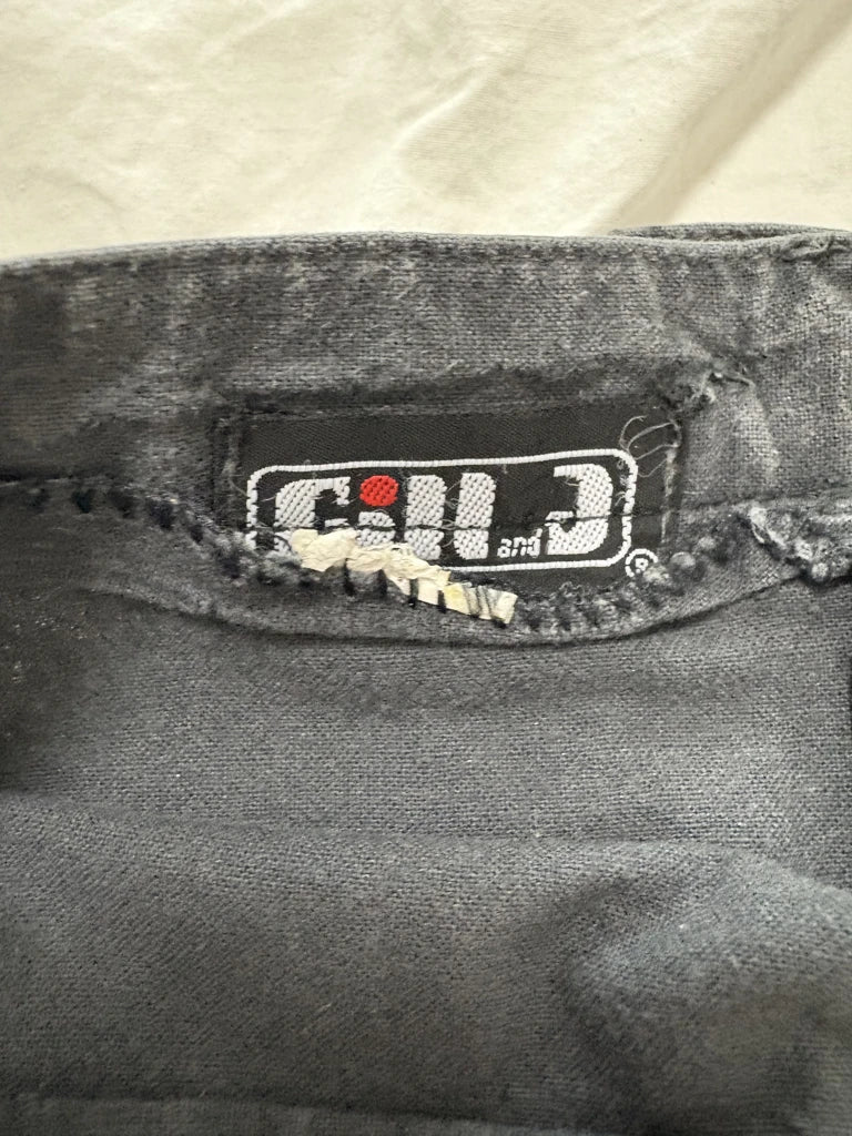 detail view, Gill and J Skirt with Pockets, vintage Y2K second hand piece