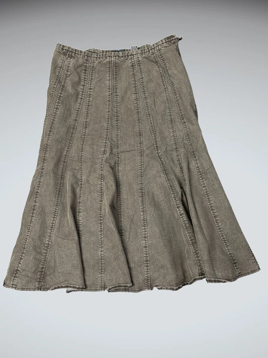 front view, Larry Levine Grey Flared Midi Skirt, vintage Y2K second hand piece