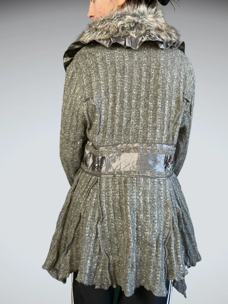 back view, Nicole Sabattini Jumper with Missing Metal Closures, vintage Y2K second hand piece