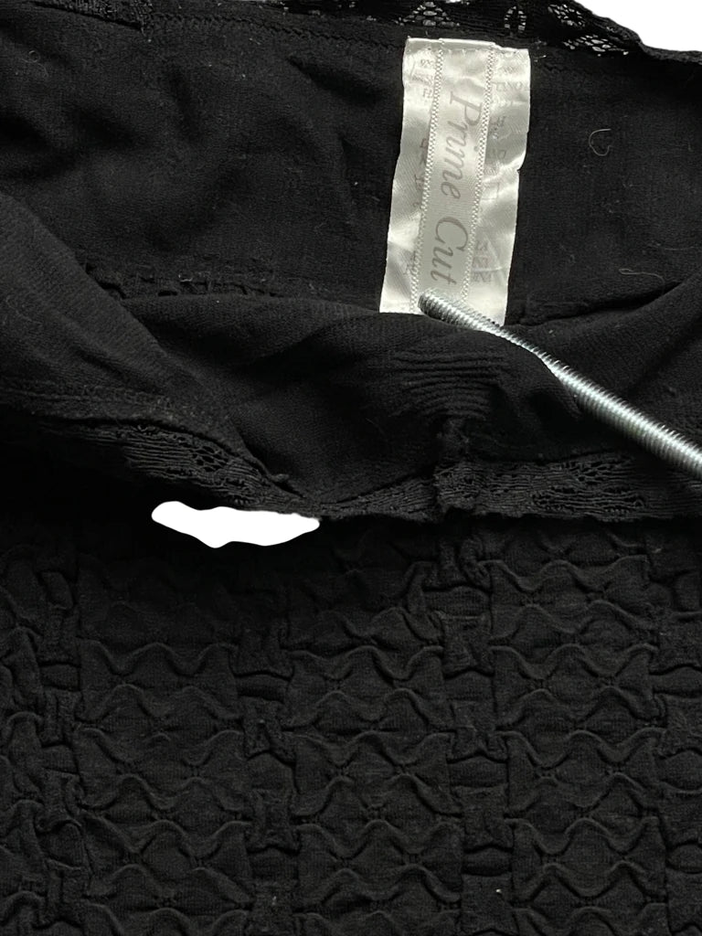 detail view, Prime Cut Black Textured Lace Cami Top, vintage Y2K second hand piece, image 4