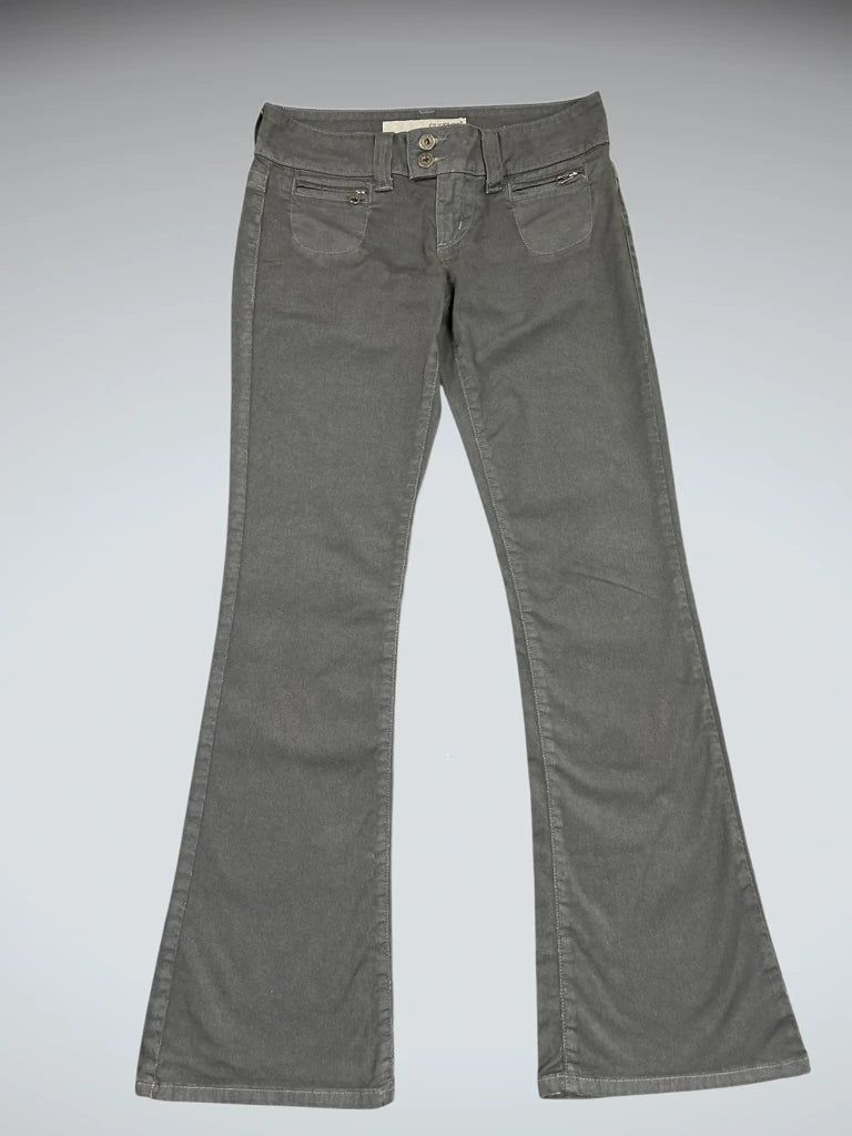 front view, Guess Grey Low-Rise Bootcut Pants, vintage Y2K second hand piece