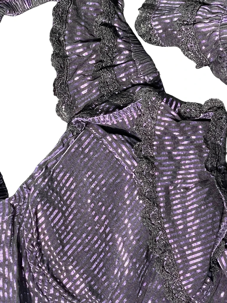 detail view, Temt Ruffled Metallic Purple Top, vintage Y2K second hand piece, image 4