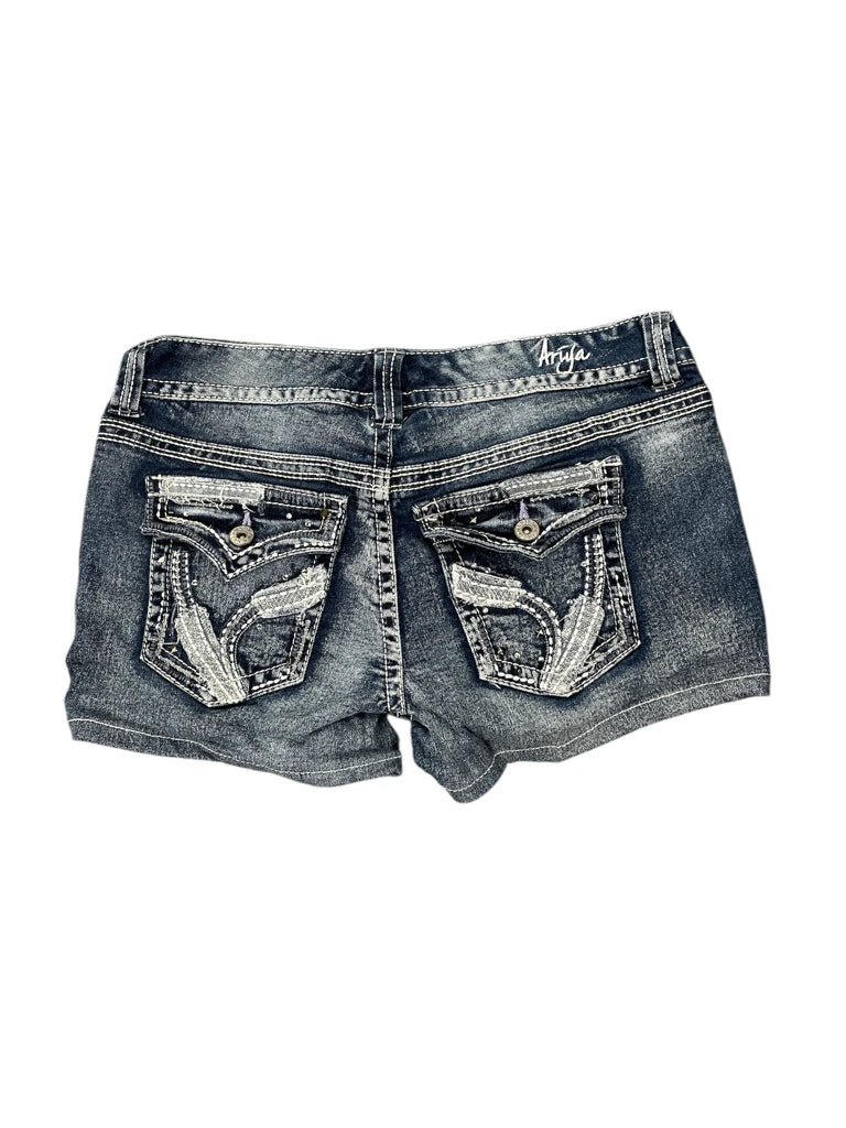 back view, Aryia Jeans Ariya Jeans Distressed Vintage Denim Hotpants, vintage Y2K second hand piece