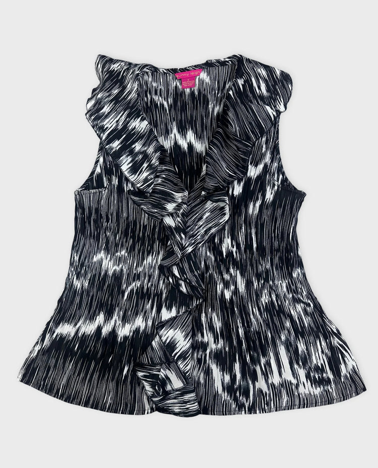 Chic Plissé Top with Ruffled Detail (S)