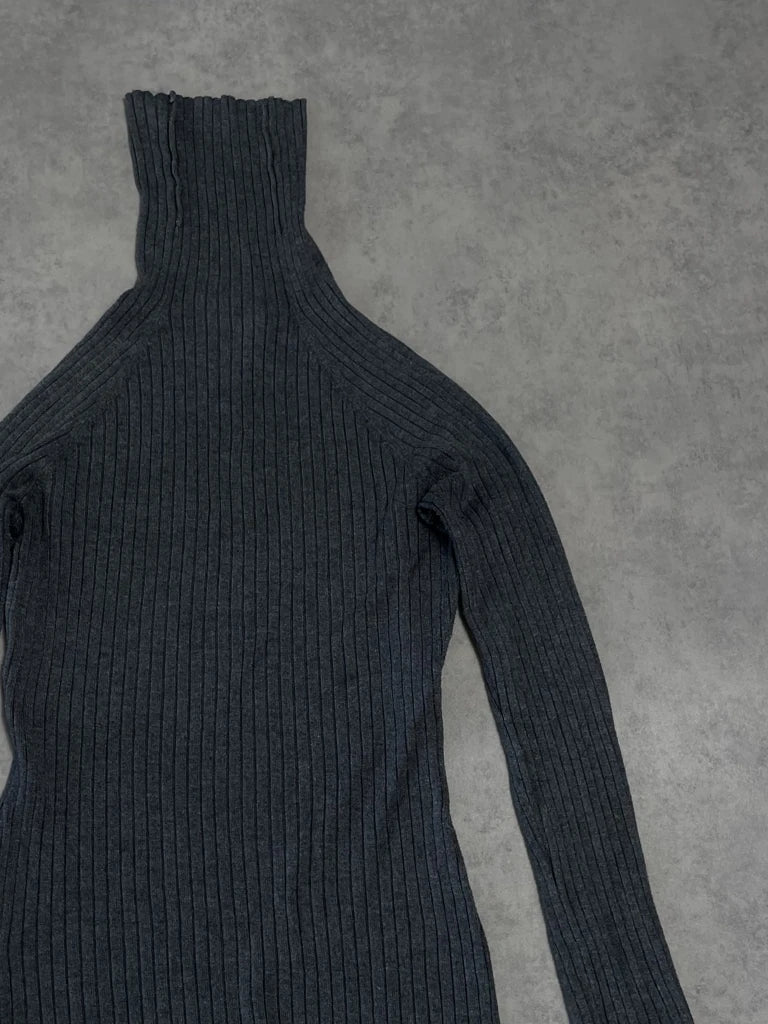 detail view, INC Turtle Neck Jumper, vintage Y2K second hand piece