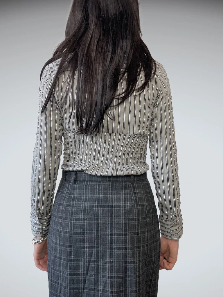 back view, Ma Shi Jie Elegant Body Shirt, vintage Y2K second hand piece
