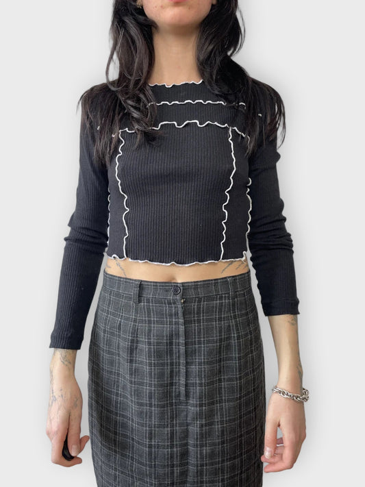 front view, Inside Long Sleeve Crop Top, vintage Y2K second hand piece