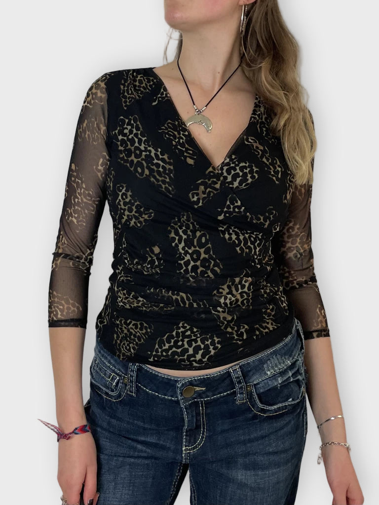 front view, DKNY Leopard Shirt, vintage Y2K second hand piece