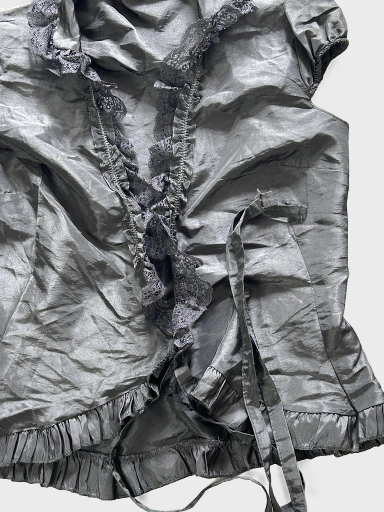 detail view, Dark Academia Top, vintage Y2K second hand piece
