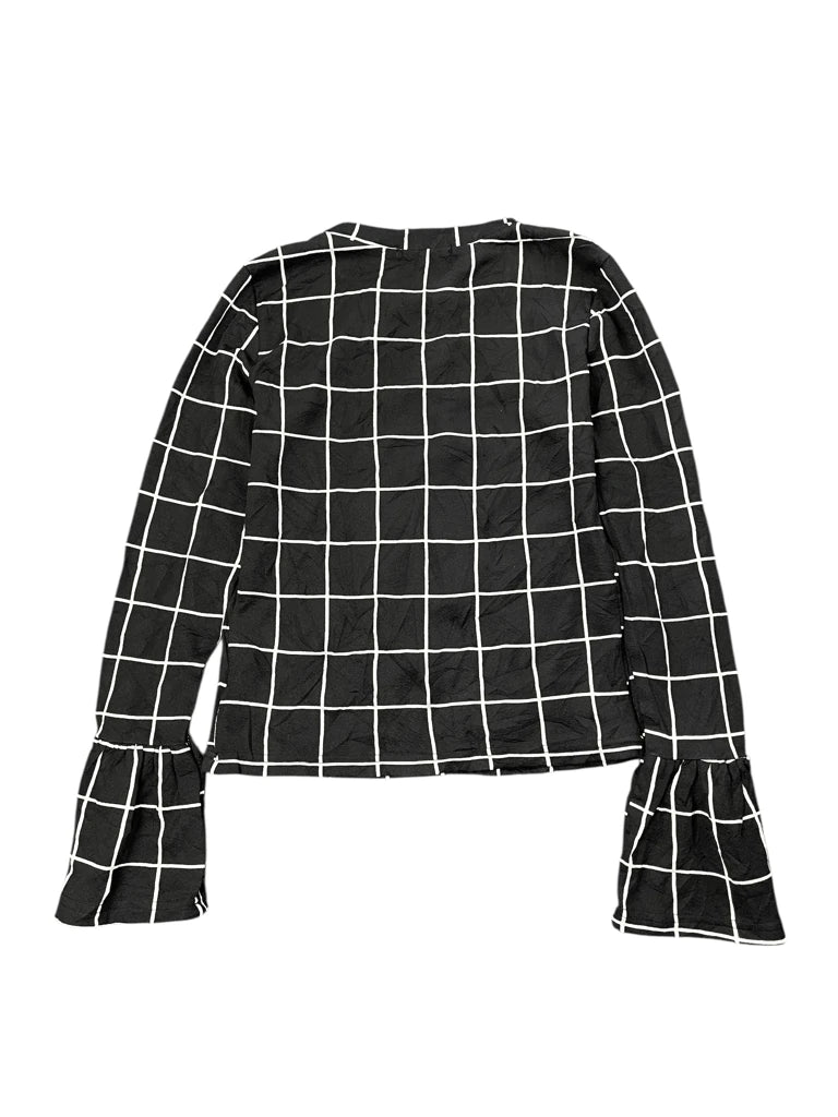 detail view, Black and White Checkered Bell Sleeve Top, vintage Y2K second hand piece, image 4