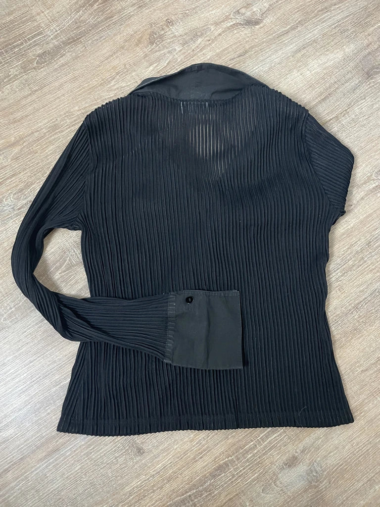 detail view, Antonelle Classic Black Shirt, vintage Y2K second hand piece, image 4
