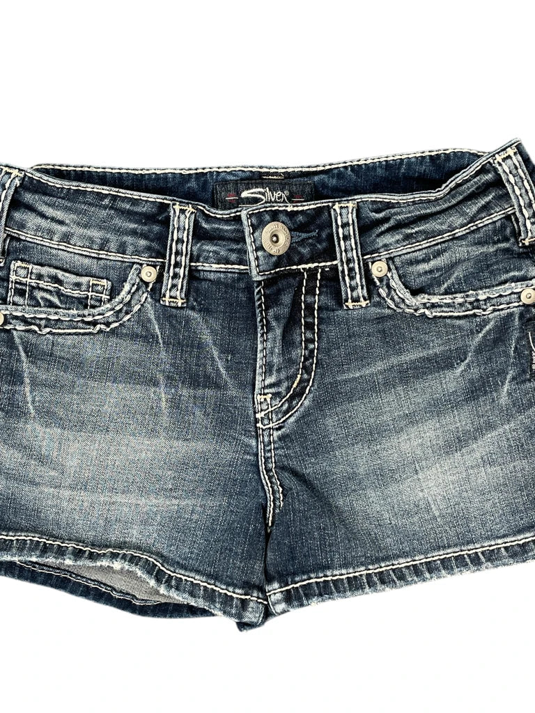 detail view, Silver Jeans Dark Wash Mini Hotpants, vintage Y2K second hand piece, image 4