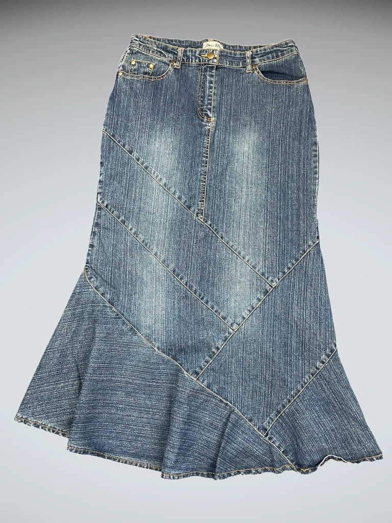 detail view, Sweet Blues Blue Denim Skirt, vintage Y2K second hand piece