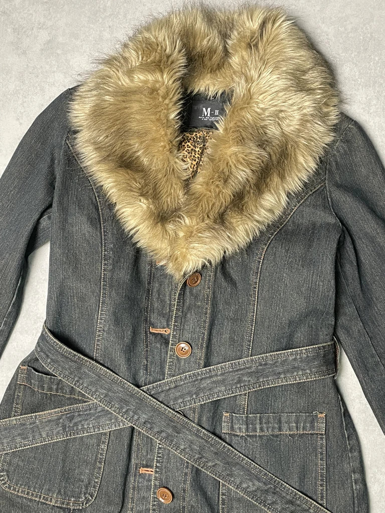 detail view, M LL Jeans Jacket with Fur, vintage Y2K second hand piece, image 4