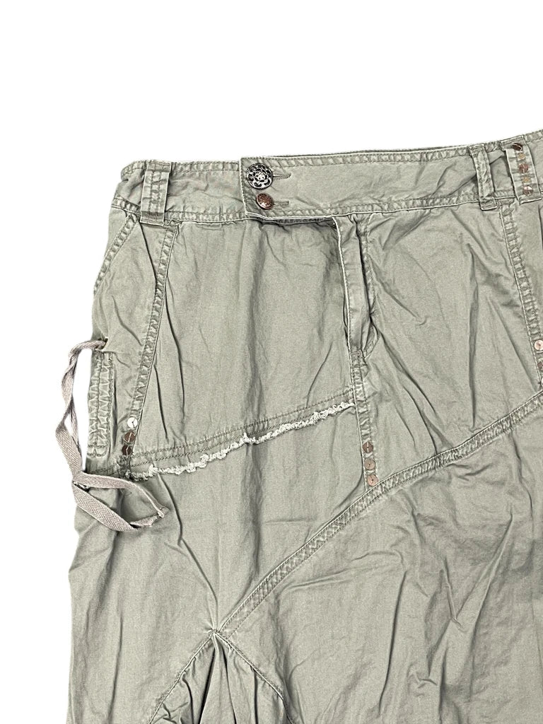 detail view, Squeez Jeans Khaki Utility Midi Skirt, vintage Y2K second hand piece, image 4