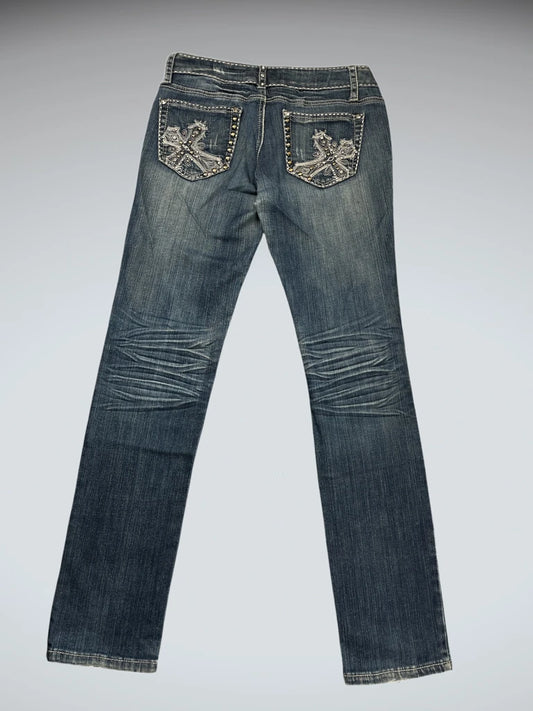 front view, Seduction Fd Light Wash Straight-Leg Jeans with Studded Pockets, vintage Y2K second hand piece