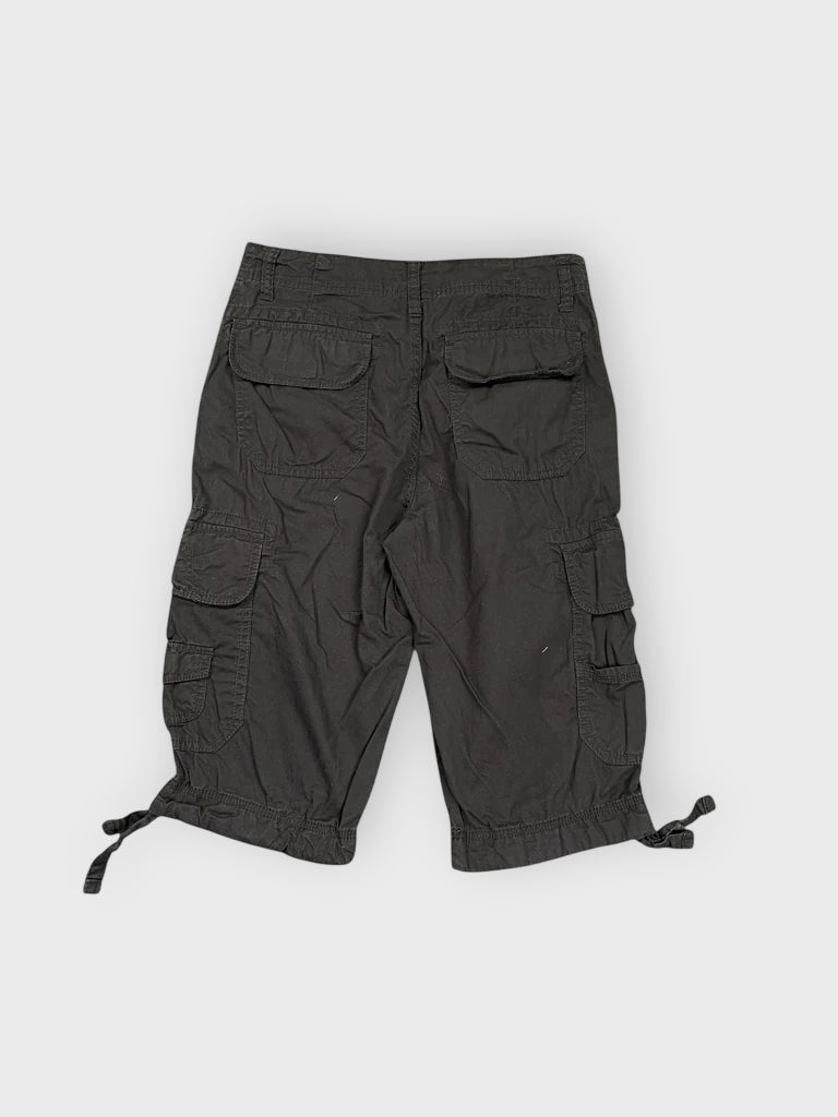 back view, Faded Glory Black Cargo Shorts, vintage Y2K second hand piece