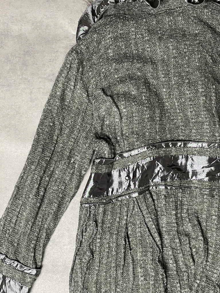 detail view, Nicole Sabattini Jumper with Missing Metal Closures, vintage Y2K second hand piece