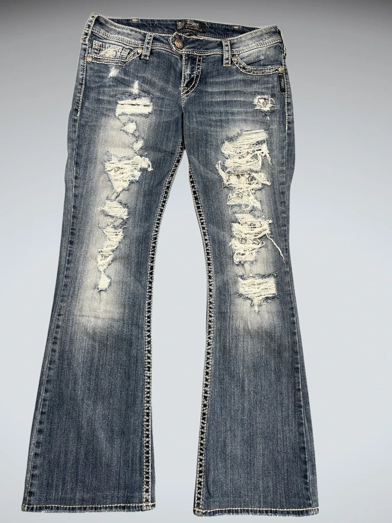 front view, Silver Jeans Distressed Flared Denim Jeans, vintage Y2K second hand piece