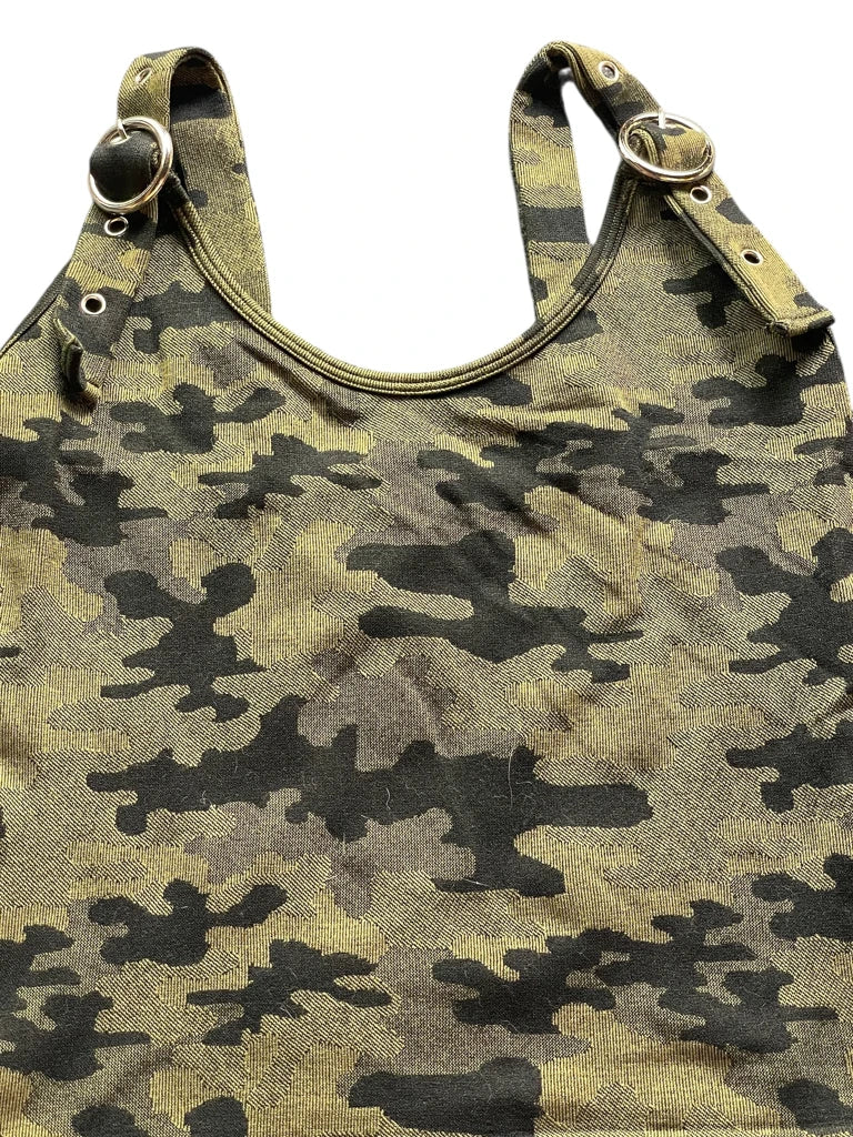 detail view, Suzette Camo Buckle Tanktop, vintage Y2K second hand piece, image 4