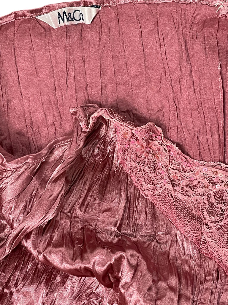 detail view, Rosé Pleated Lace Camisole, vintage Y2K second hand piece, image 4