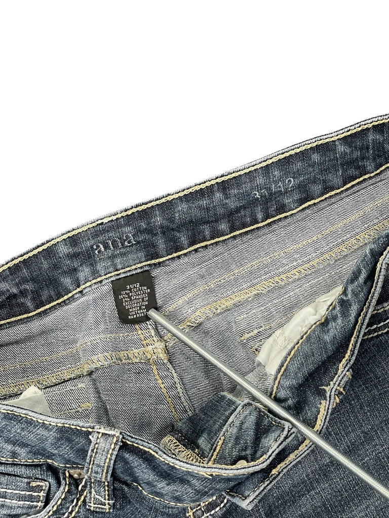 detail view, Ana Classic Blue Vintage Denim Skirt, vintage Y2K second hand piece