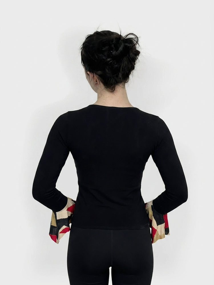Graphic Print Body Shirt with Flare Sleeves (M)