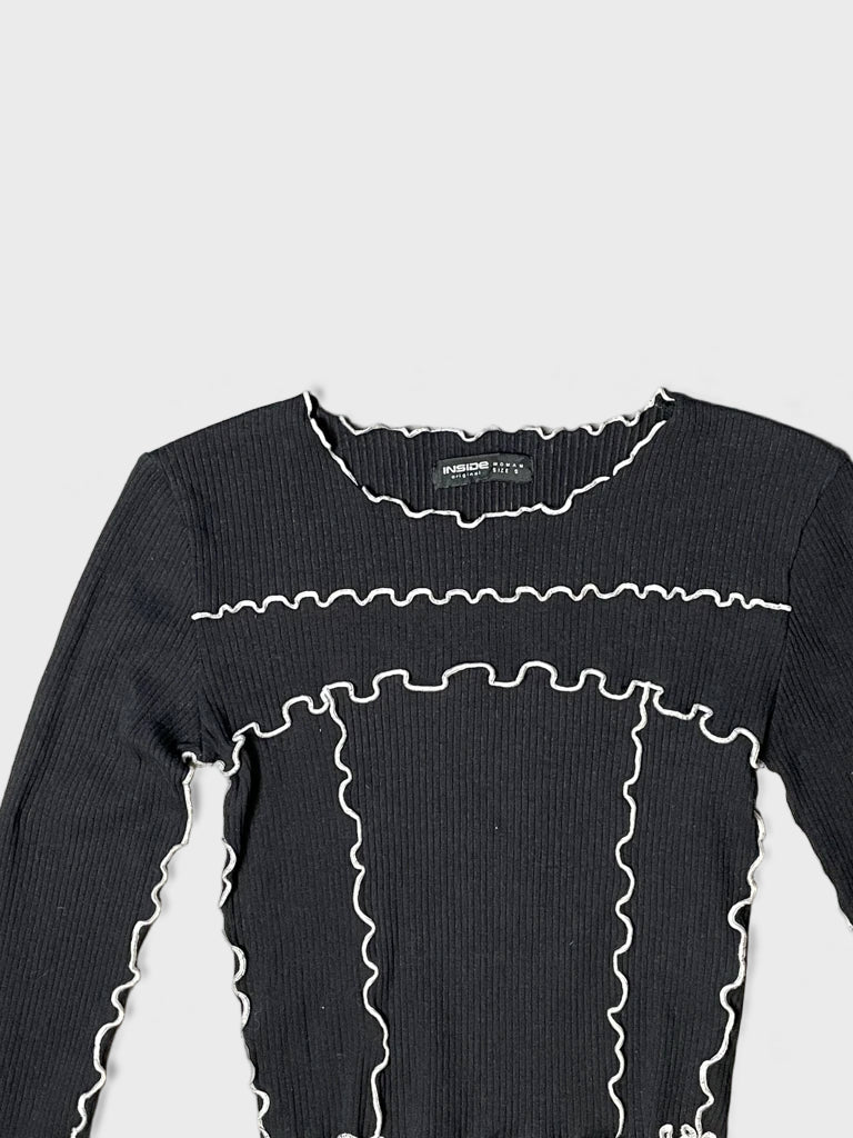 detail view, Inside Long Sleeve Crop Top, vintage Y2K second hand piece