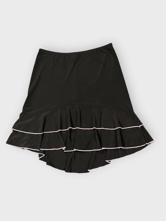 front view, ENT Minimalist Black Flounce Skirt, vintage Y2K second hand piece