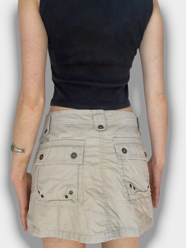 detail view, Lola Espeleta Khaki Vintage Utility Cargo Mini Skirt — Embroidered Cotton Chevrons M, vintage Y2K second hand piece, image 4