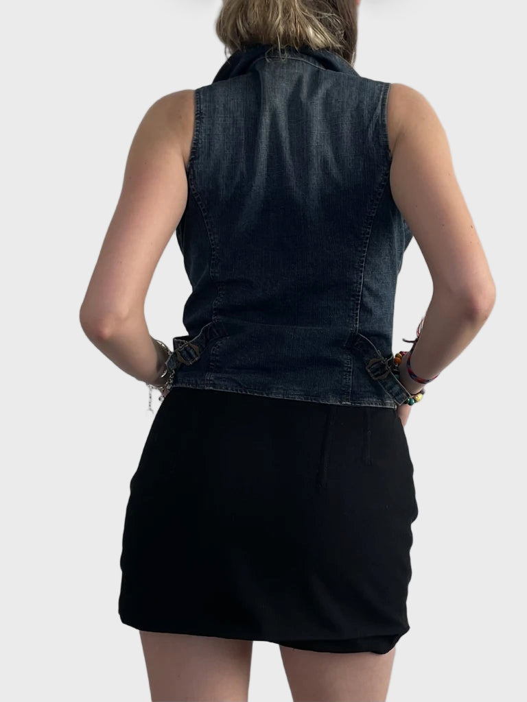 detail view, Refuge rebel brass – dark denim vest, vintage Y2K second hand piece