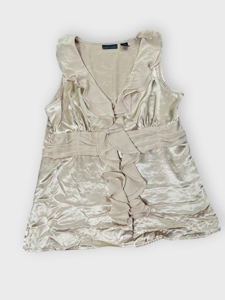 detail view, Apostrophe white rose sequin tank, vintage Y2K second hand piece
