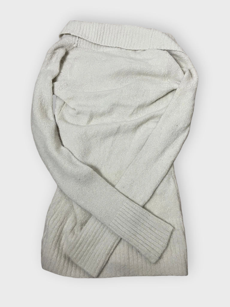 detail view, Love by Design White Sweater, vintage Y2K second hand piece, image 4