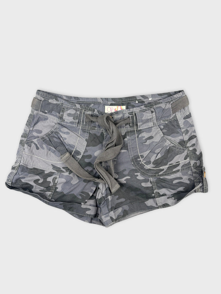 Camo Cargo Shorts with Tie Detail (W30 / L)