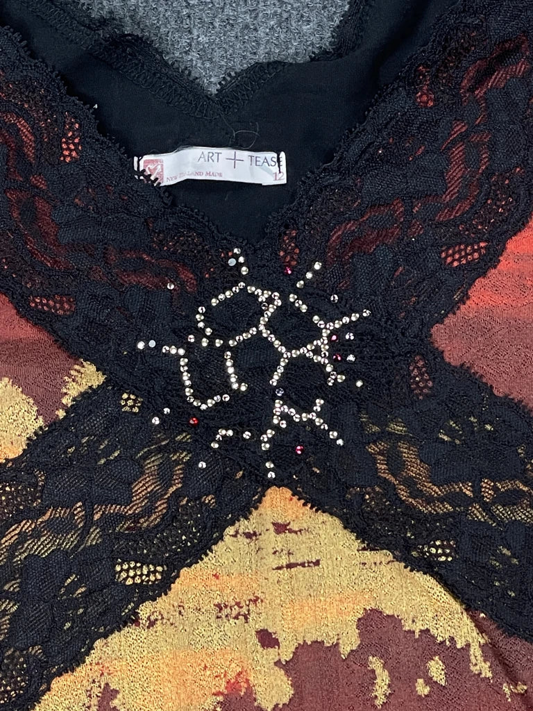 Art Teas red dress top (M)