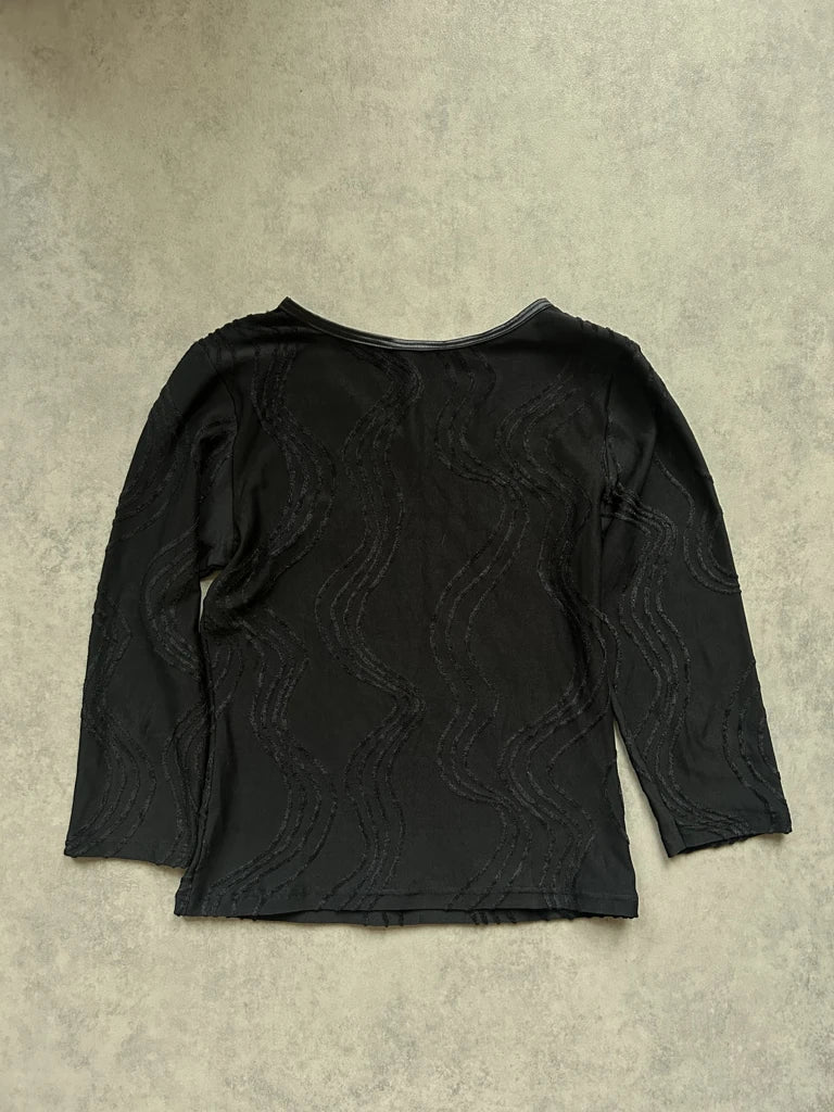 Patterned mesh top