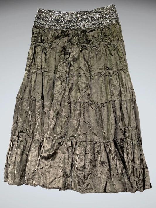 Classic green pleated skirt by Laura Petites (M)