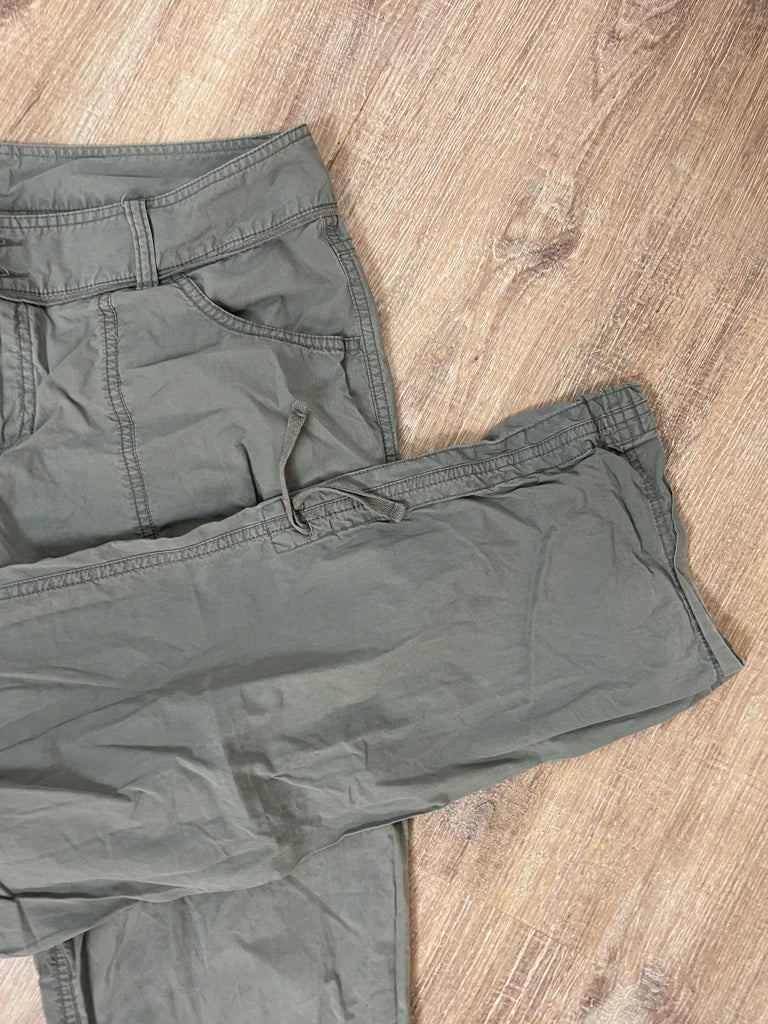 Tracking pants
