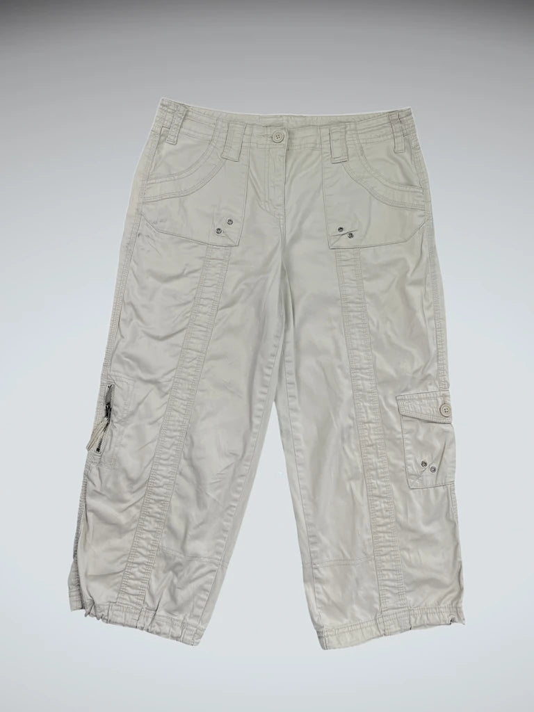 White Utility Cropped Cargo Pants with Drawstring Hem (M)