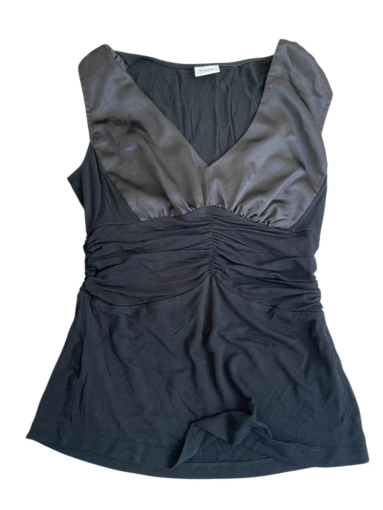 night flow – deep v black tank (S)