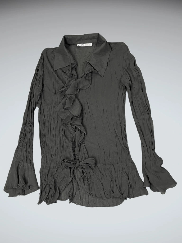 Ruffled Tie-Front Crinkle Blouse in Black (M)