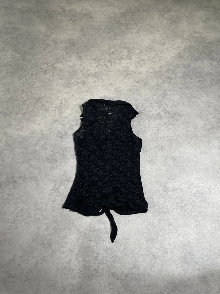 black sleeveless top (S)