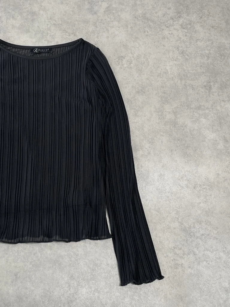 long sleeve black top
