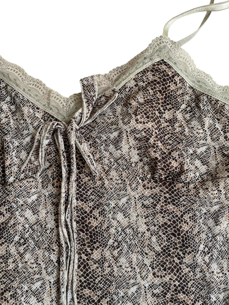 venom kiss – snakeprint lace cami (M)