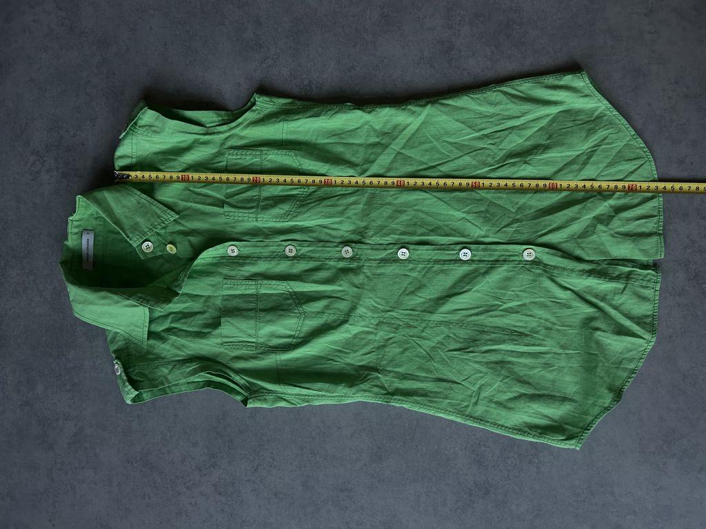 Green sleeveless button up