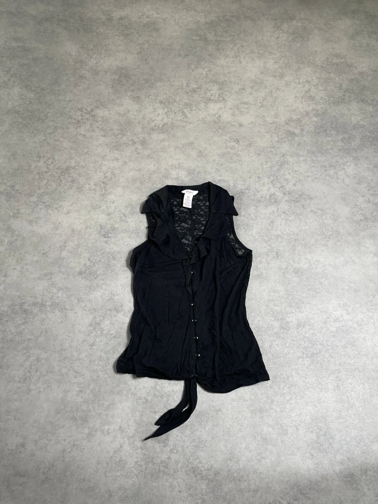 black sleeveless top (S)