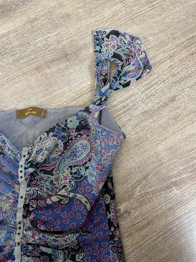 Sleeveless top