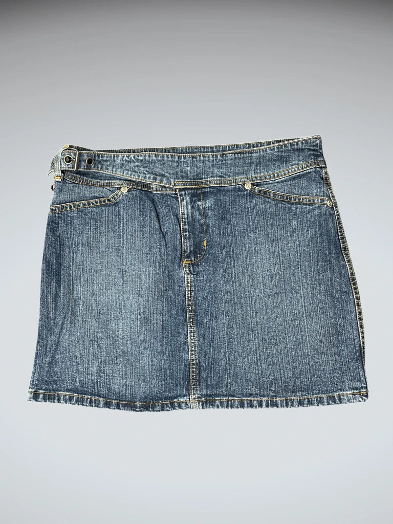 Vintage Denim Skirt with Belt Detail (L)